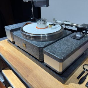 Csport Flagship Turntable - LFT1M2, Super High End Turntable System