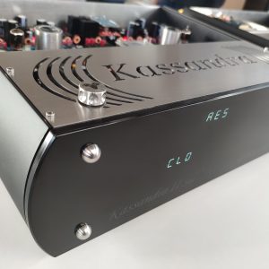 Kass-sig-front-side Aries Cerat Kassandra Signature DAC, High End R2R Ladder DAC